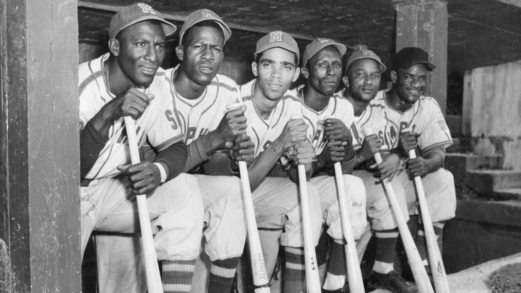 Remembering the Negro Leagues: A Story of Talent, Grit, and Legends Who Changed the Game